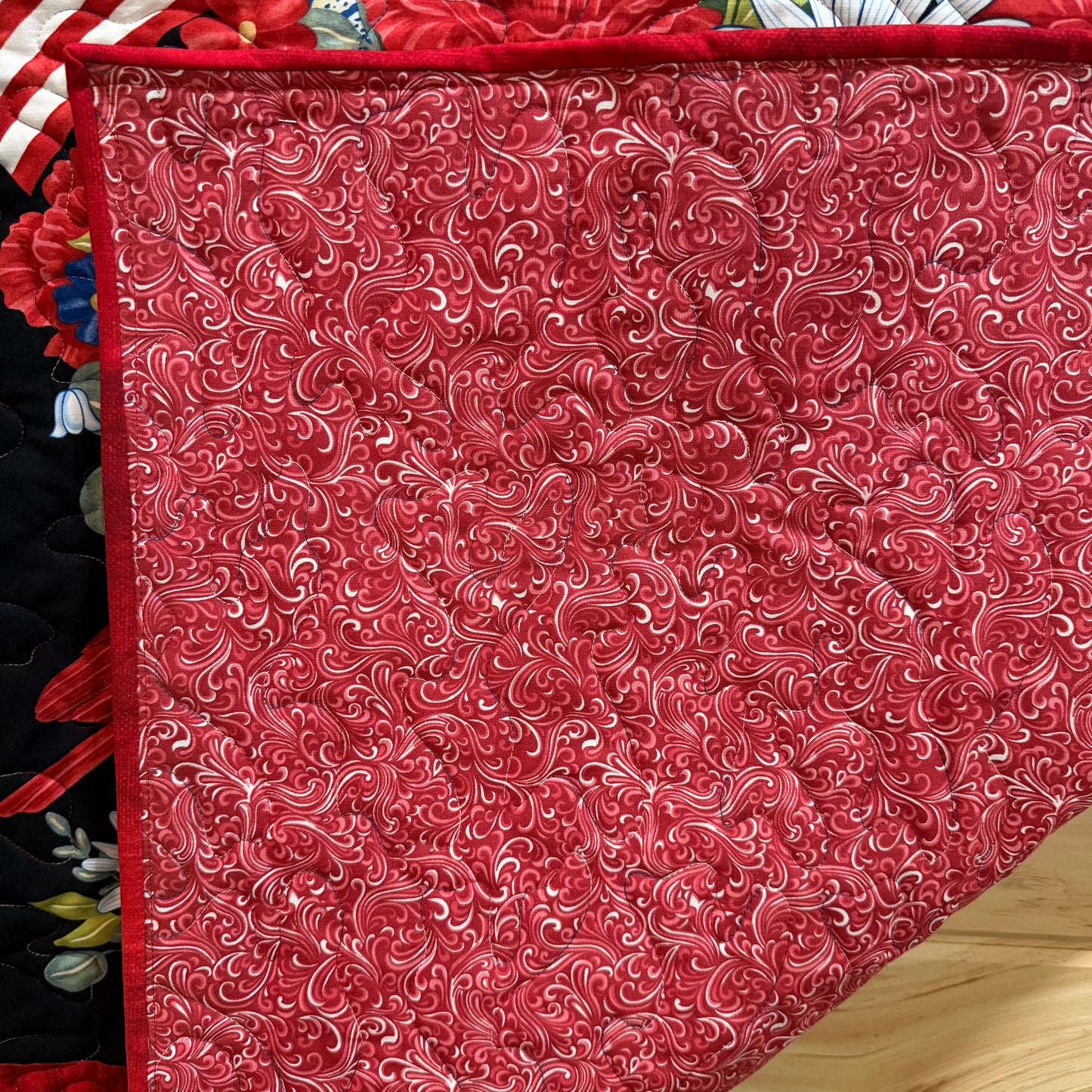 Quilt. Patriotic. Red, White and Bloom.
