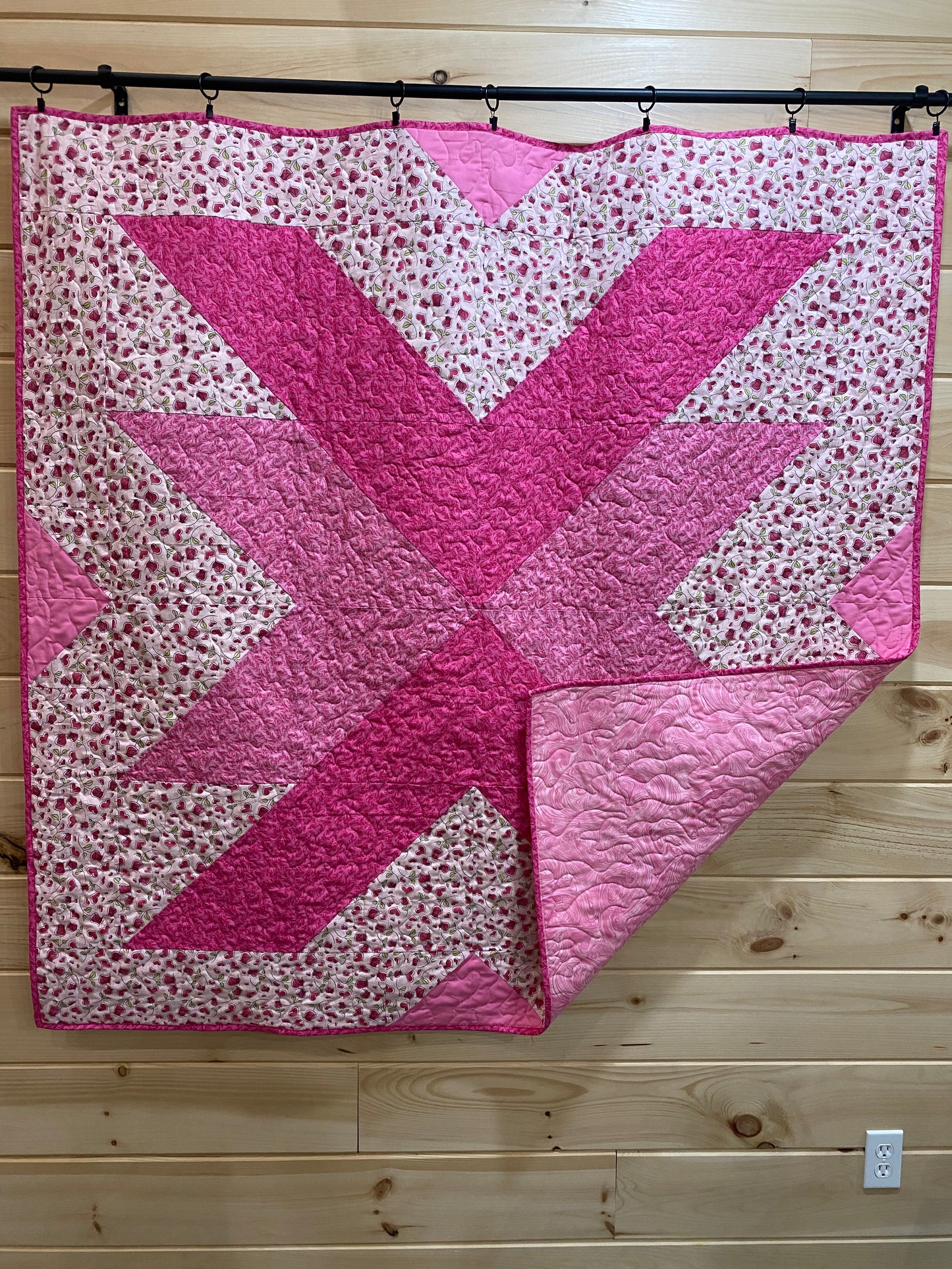 Quilt. Cross Lake with Roses.