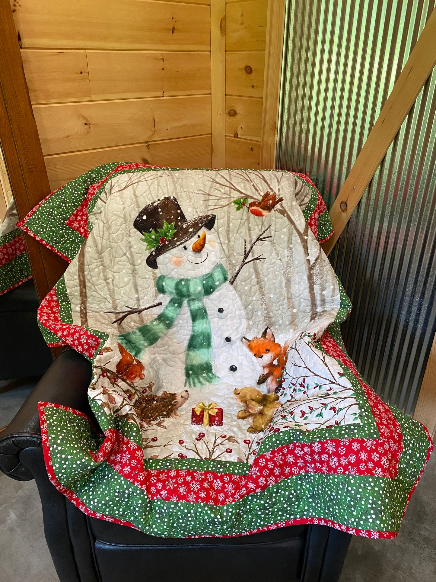 Quilt. Snowman with Forest Friends.
