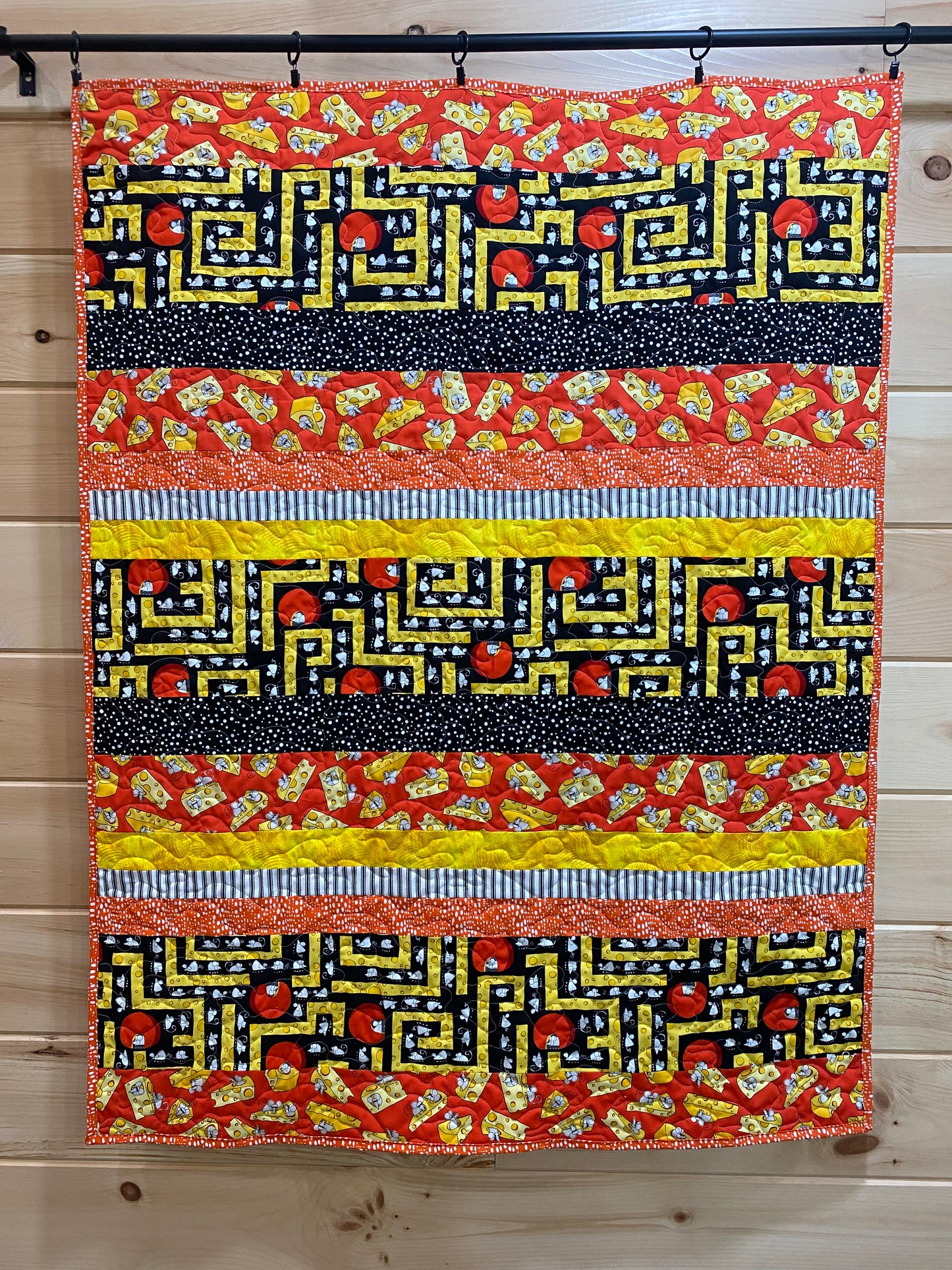 Quilt. Mouse in the House. Striped Quilt. Kids Quilt.
