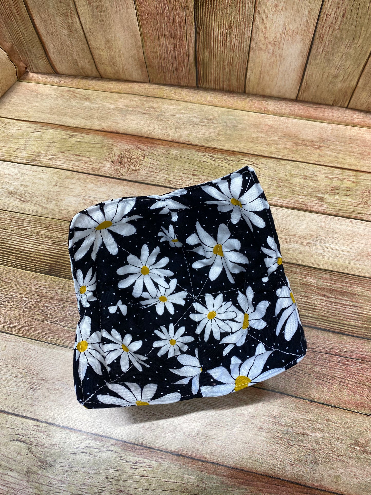 Bowl Cozy. Daisies.