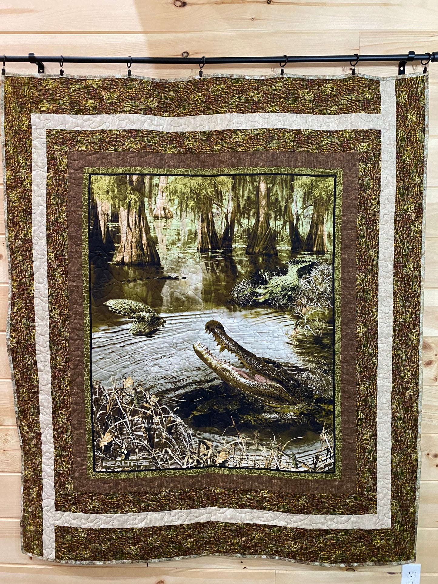 Quilt. Alligators in the Swamp.