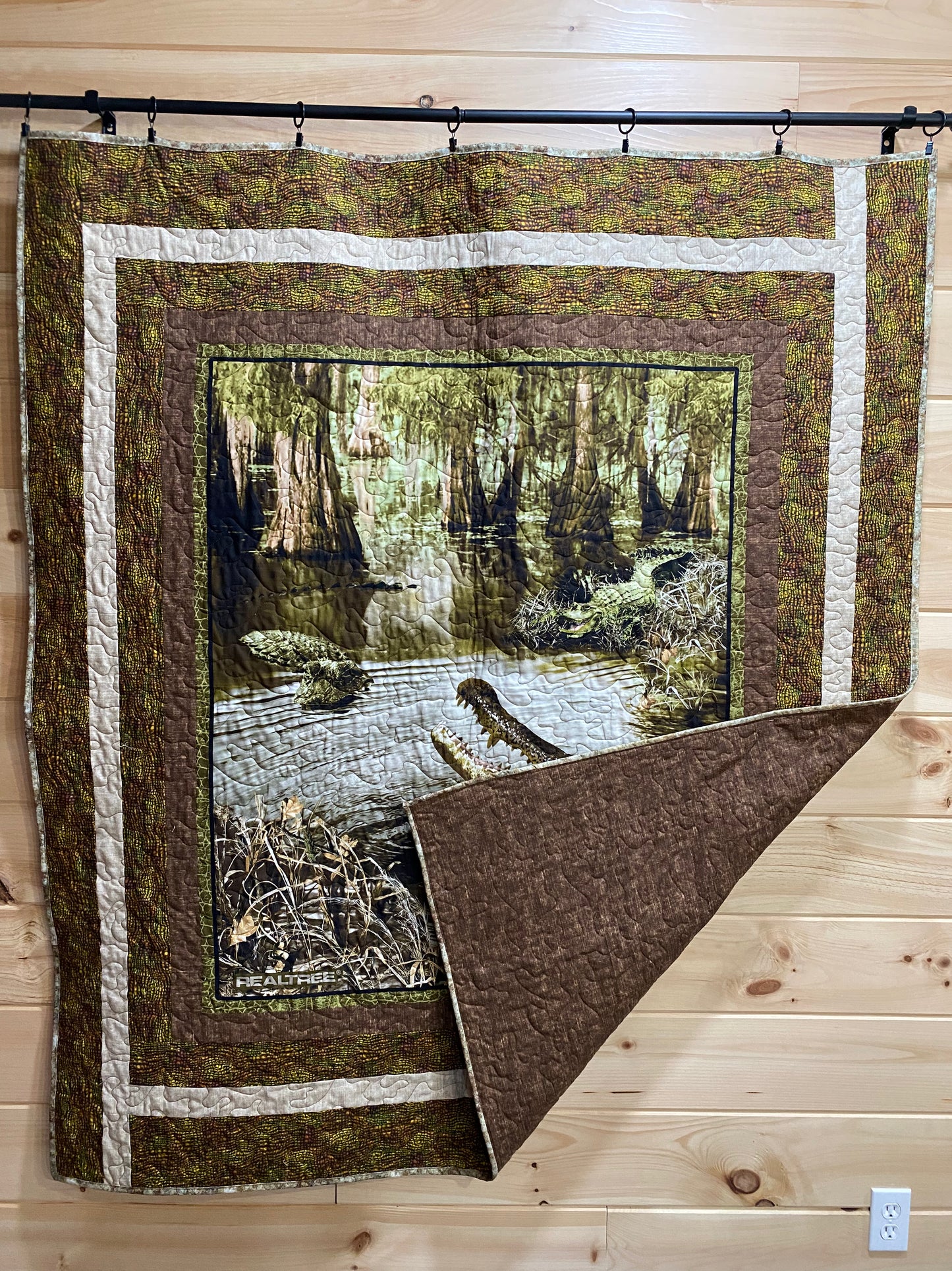 Quilt. Alligators in the Swamp.
