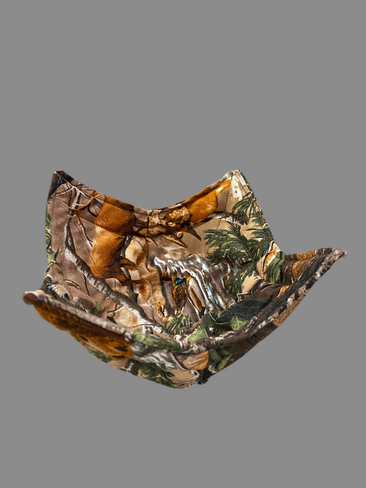 Bowl Cozy. Camo with Wildlife.