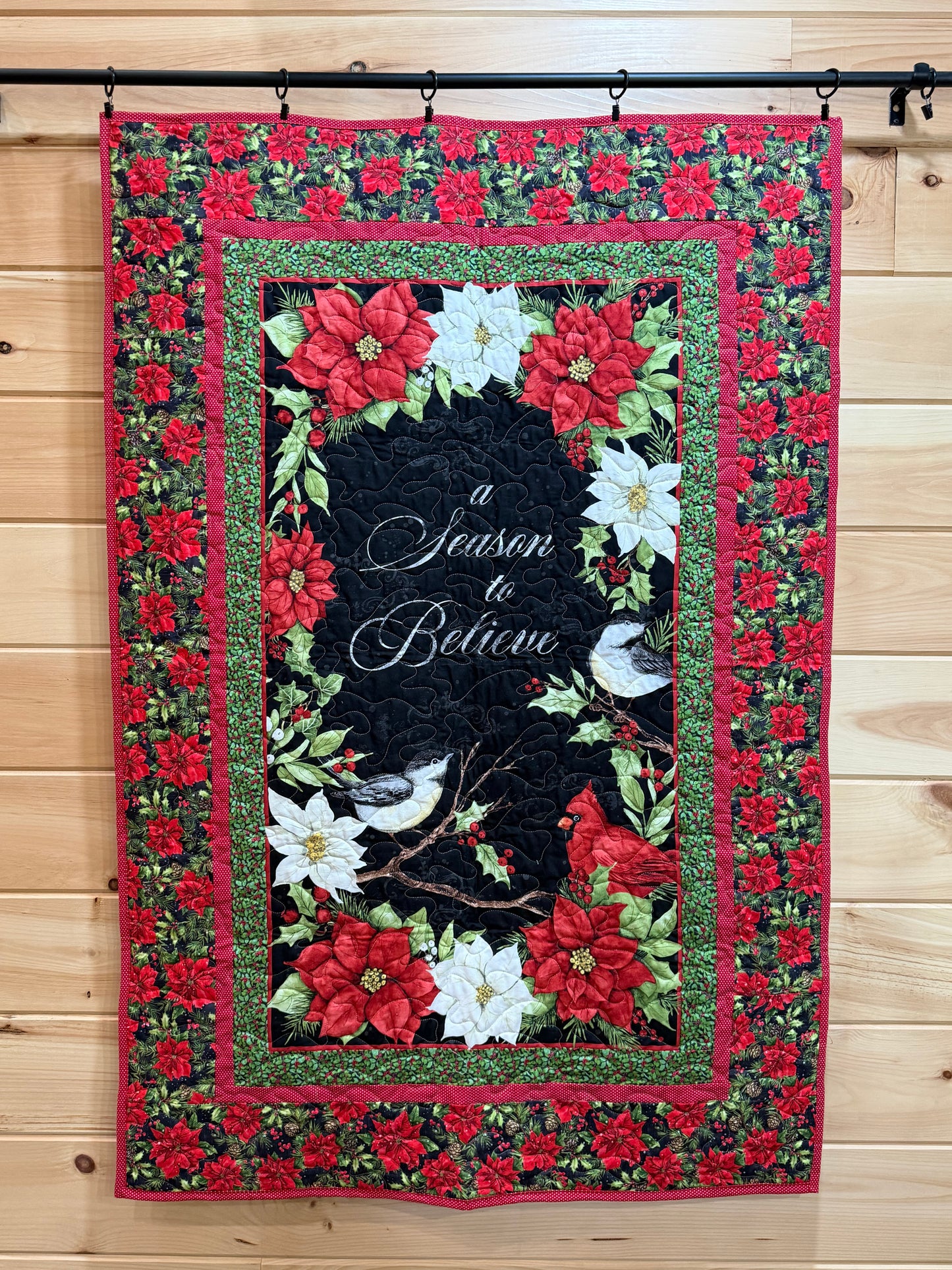 Quilt. Christmas. A Season to Believe. Medley in Red.