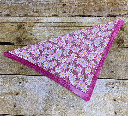 Pet Bandana. Pink with White Daisies.