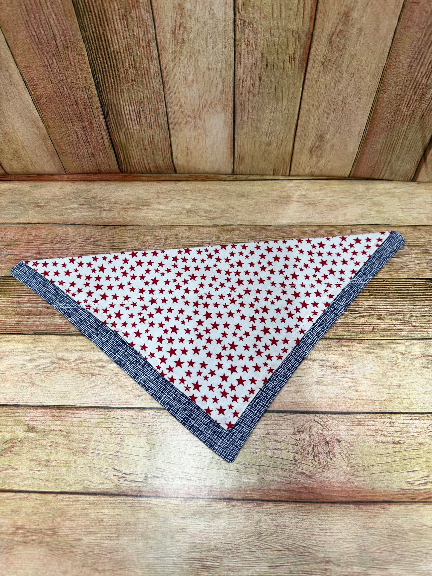 Pet Bandana. Patriotic. White with Red Stars.