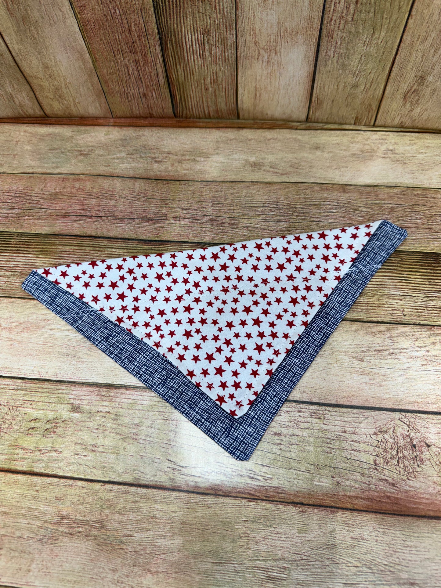 Pet Bandana. Patriotic. White with Red Stars.