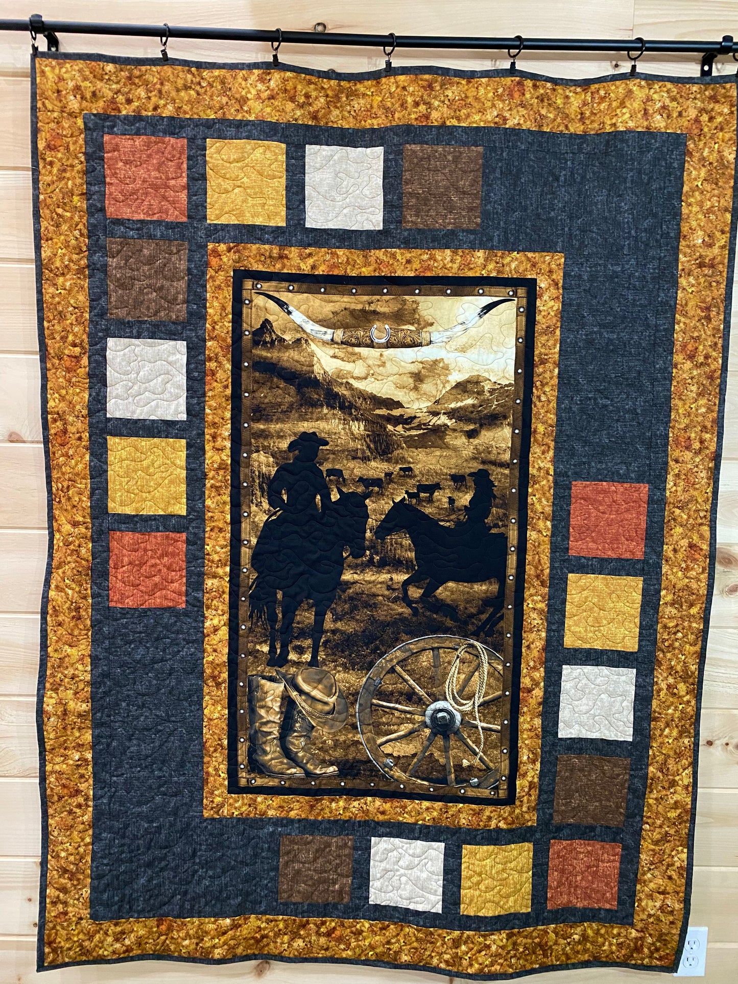 Quilt. Cowboy Culture. Throw.