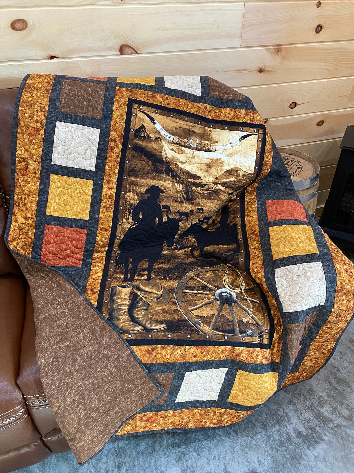 Quilt. Cowboy Culture. Throw.