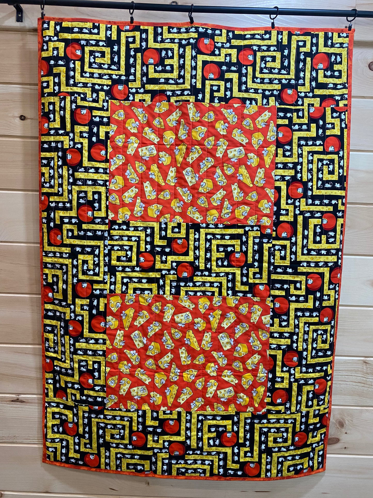 Quilt. Mouse Maze. Kids Quilt.