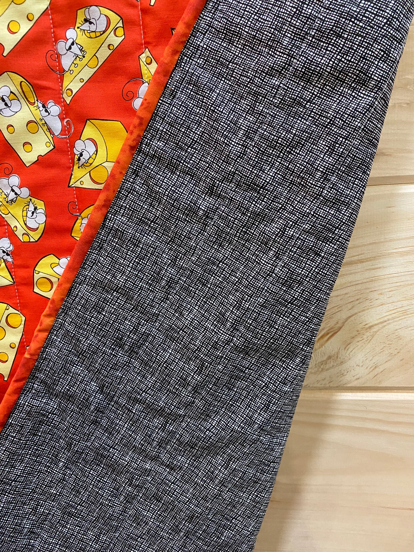 Quilt. Mouse Maze. Kids Quilt.