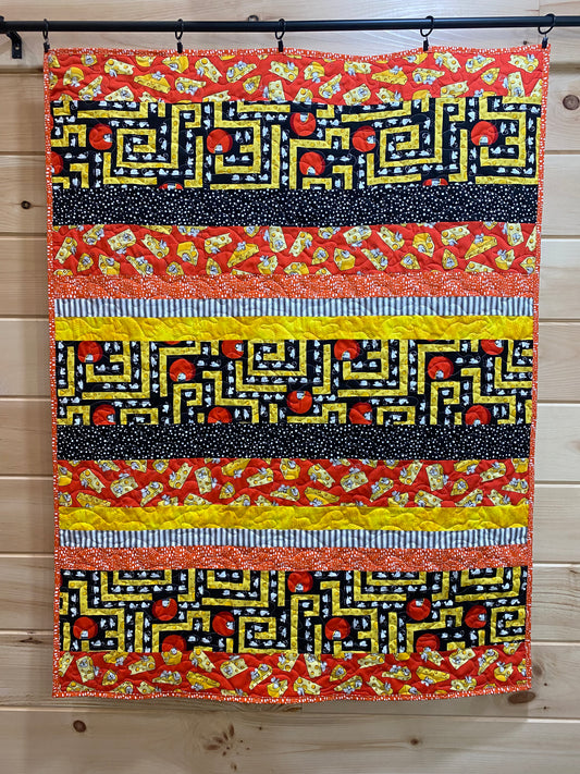 Quilt. Mouse in the House. Striped Quilt. Kids Quilt.