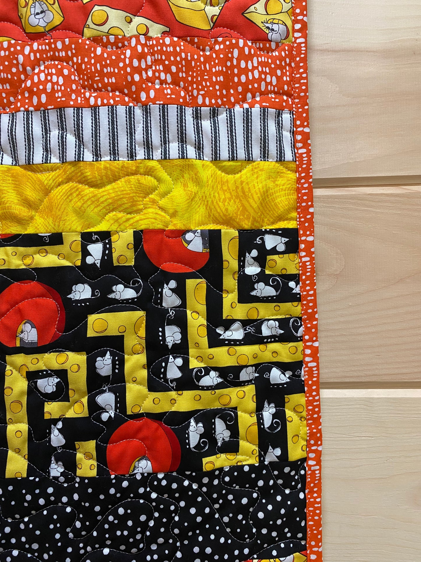 Quilt. Mouse in the House. Striped Quilt. Kids Quilt.