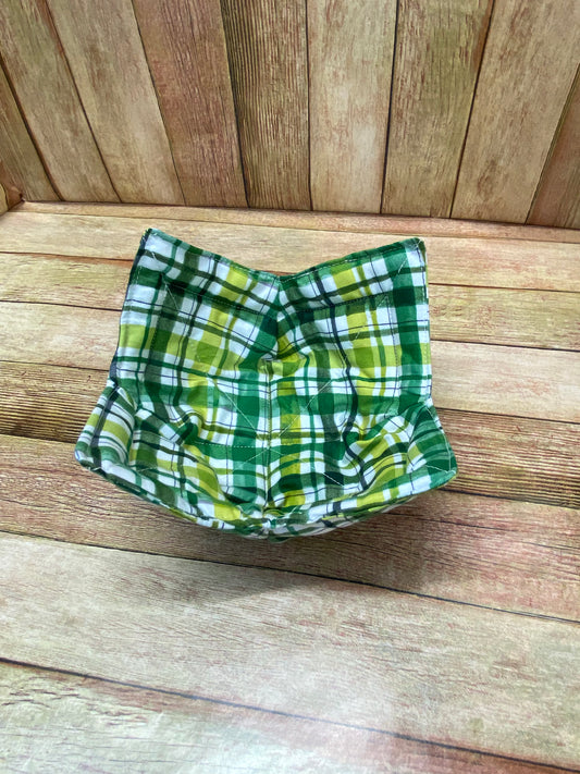 Bowl Cozy. Green Plaid Print.